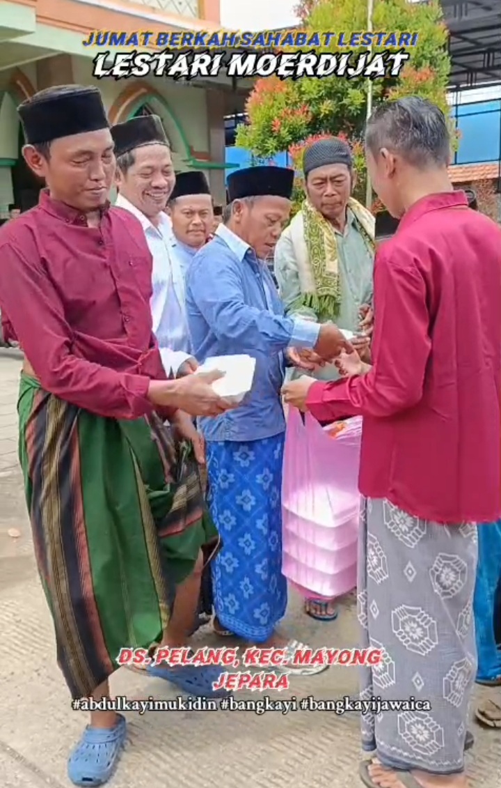 Berbagi di Jumat Berkah, kepada Jamaah Sholat Jumaah oleh Sahabat Lestari